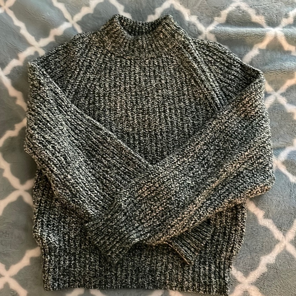 Universal Thread sweater